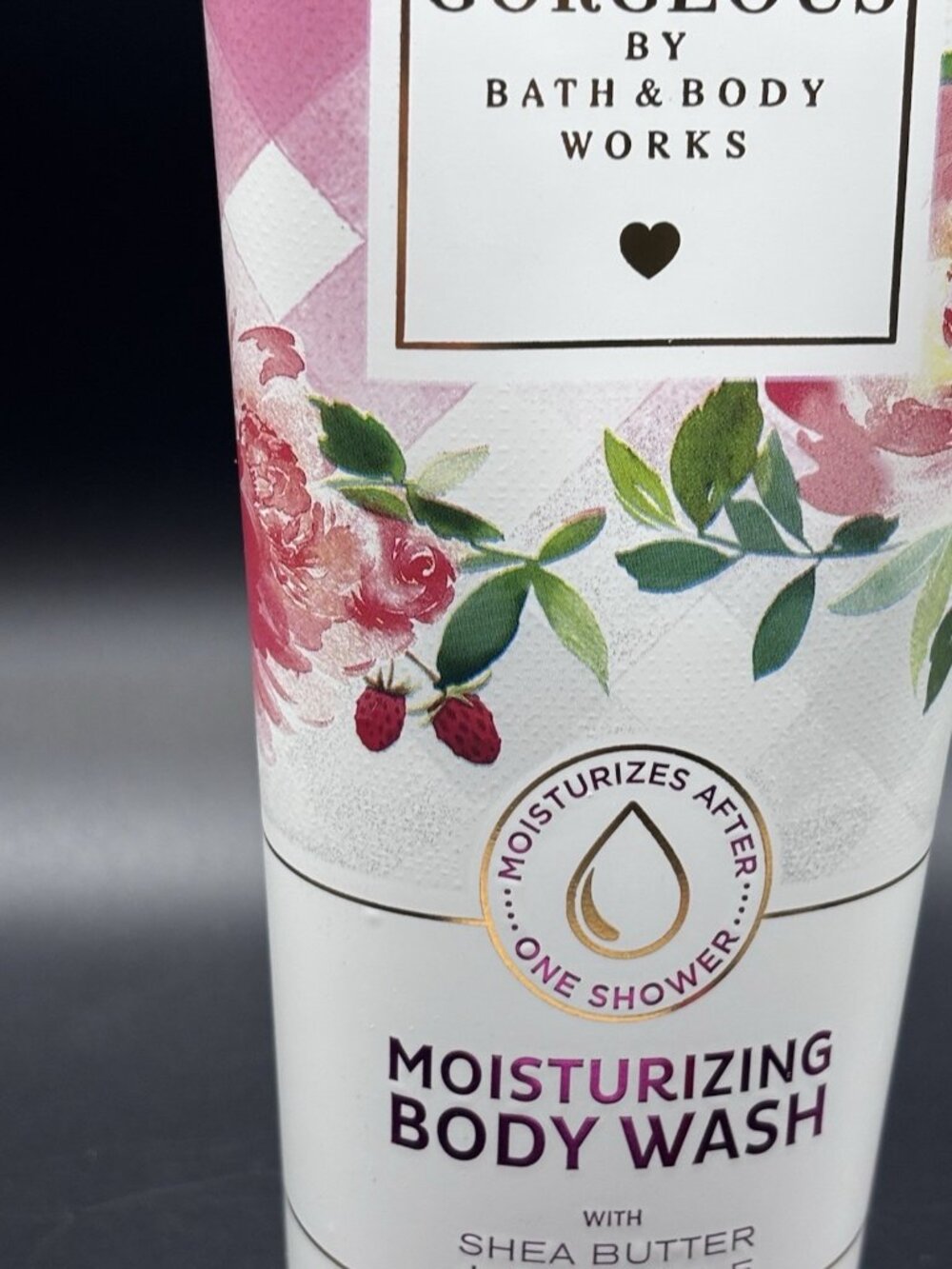 Bath & Body Works Moisturizing Body Wash Gingham Gorgeous 10 oz Strawberry Pink - Picture 7 of 16